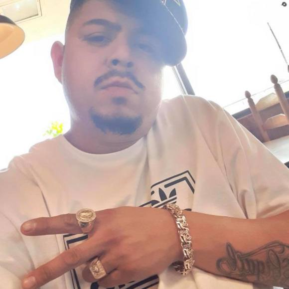 Profile Picture of Tomas Ramos (@thomasramos956) on Poshmark