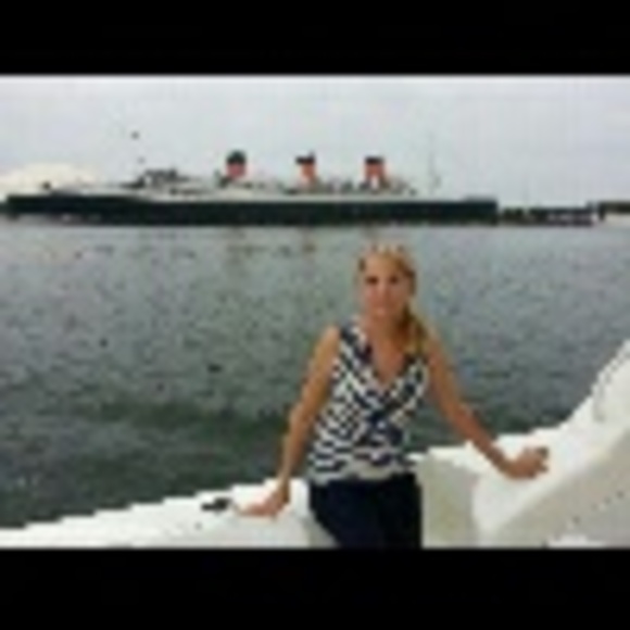 Profile Picture of Eka Kukesh (@elakulesh) on Poshmark