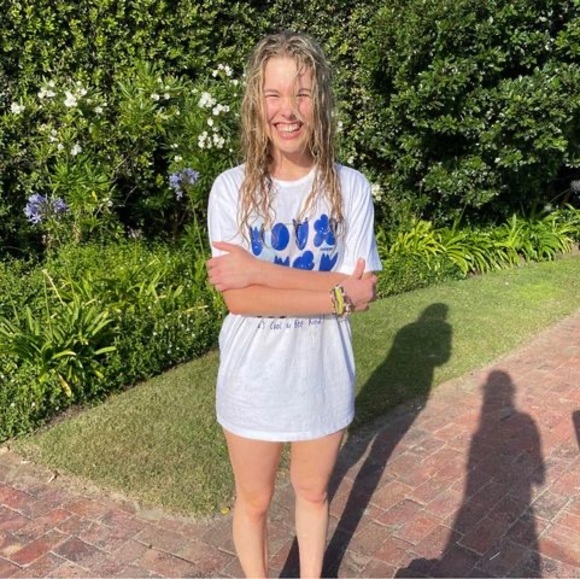 Profile Picture of Stephanie Hiltermann (@shiltermann) on Poshmark