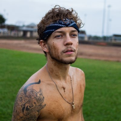 Profile Picture of Jonathan Fenwick (@JonathanF_13) on Twitter