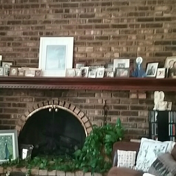 Profile Picture of Sandy Rhyne (@sanrhyne) on Poshmark