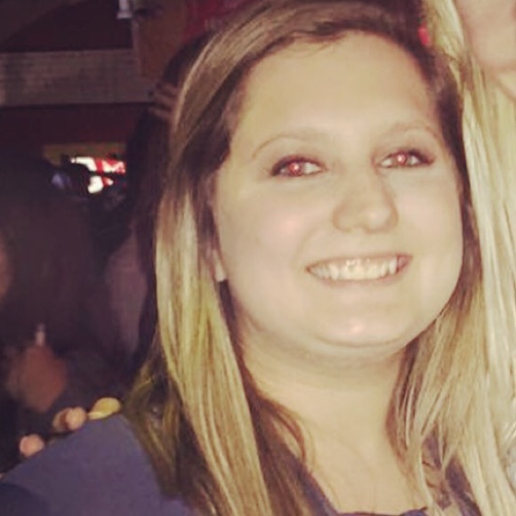 Profile Picture of Kasie Sagona (@klsagona15) on Poshmark