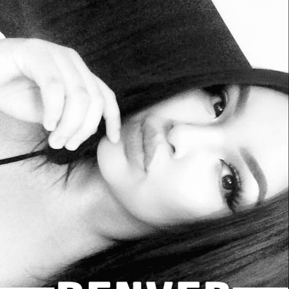 Anellie Gutierrez - Poshmark Profile Picture of Anellie Gutierrez (@apanchie) on Poshmark