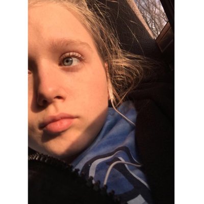 Profile Picture of Amber McGraw (@AmberMcGraw12) on Twitter