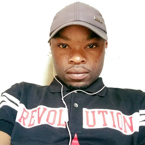 Profile Picture of B Mahlangu (@blensky) on Poshmark