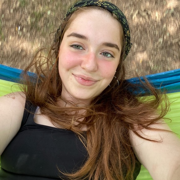 Danielle Nafziger - Poshmark Profile Picture of Danielle Nafziger (@dnafziger) on Poshmark