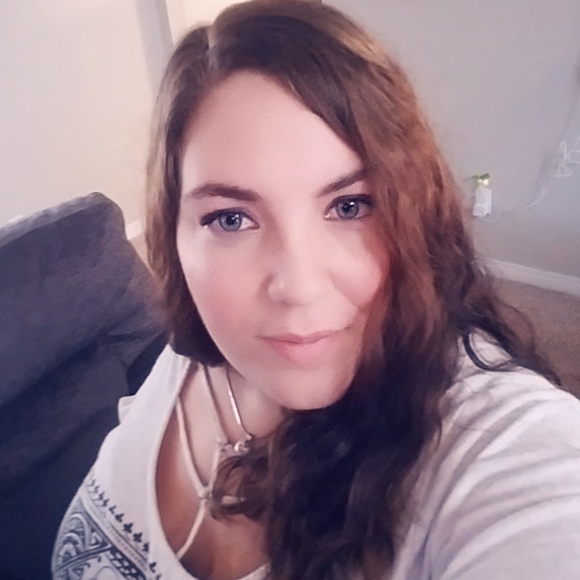 Profile Picture of Falicia Debord (@falicialove) on Poshmark
