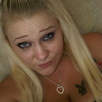 Profile Picture of Leanne Manning (@leannemummy22) on Twitter