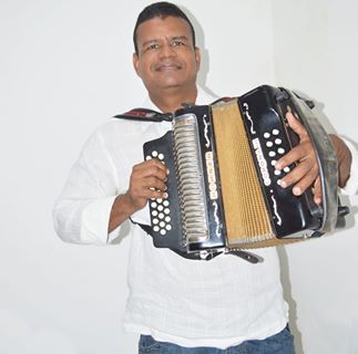 Profile Picture of Axell Daviid (@axell.daviid) on Facebook