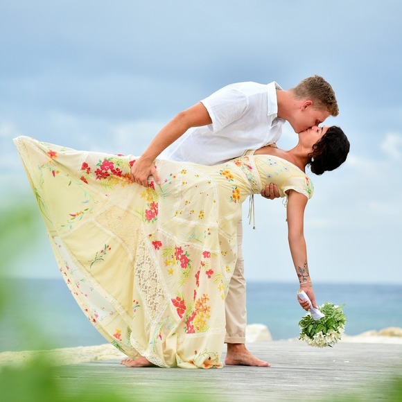 Profile Picture of Laney Yorio (@yorio) on Poshmark