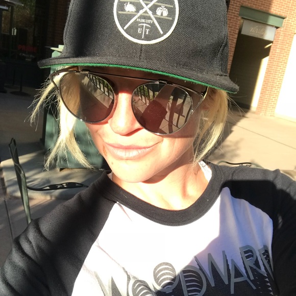 Profile Picture of Brooke Debeikes (@brookedebeikes) on Poshmark