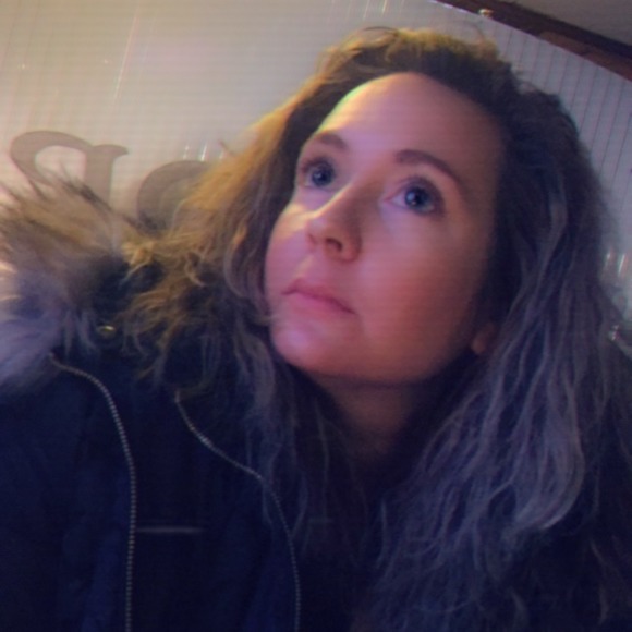 Profile Picture of Kristy Paroline (@kristyparoline) on Poshmark