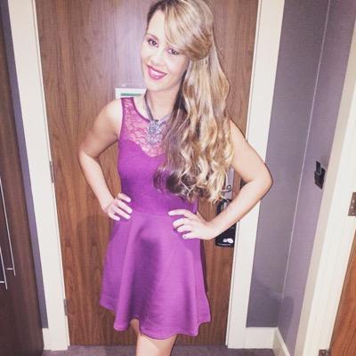 Profile Picture of Charlotte Farrell (@_charlottespoon) on Twitter