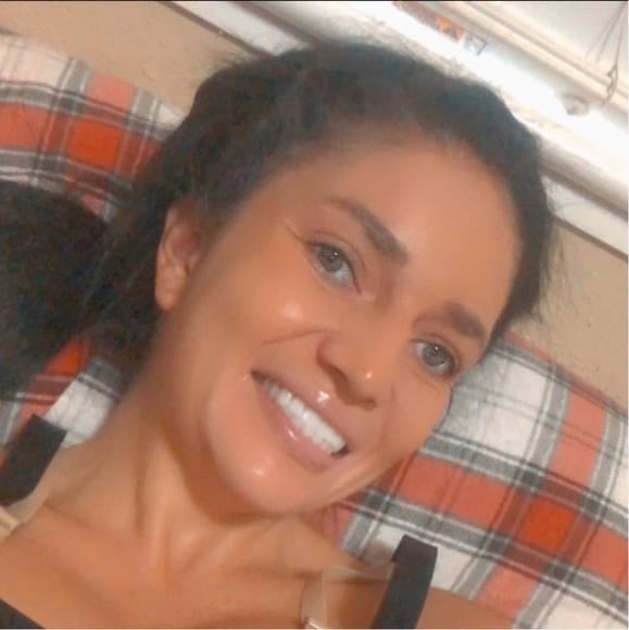 Profile Picture of Brenda Romero (@brendaromero03) on Poshmark
