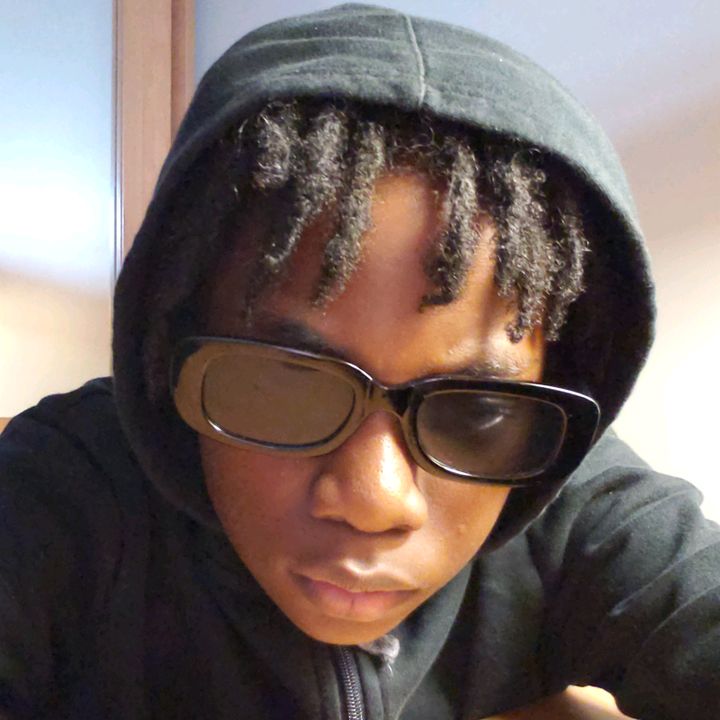 Colette Davis - Tiktok Profile Picture of Colette Davis (@@wrldiwtalking1.0) on Tiktok