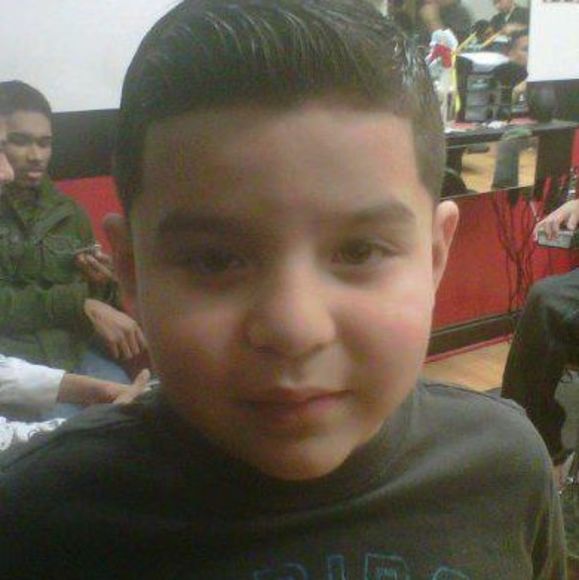 Profile Picture of Luis Merchan (@luismerchan) on Poshmark