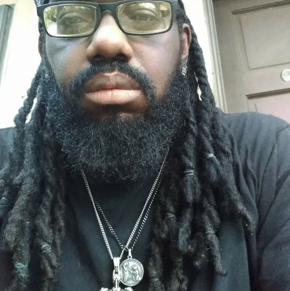 Profile Picture of Chucky Simpson (@lemarsh91) on Poshmark