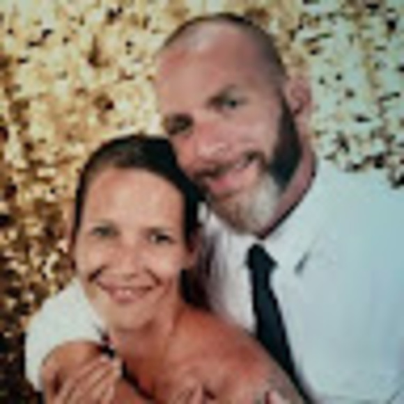 Profile Picture of Amanda Severt (@mommysevrt) on Poshmark