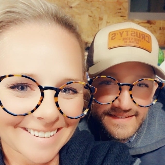 Profile Picture of Jenny Bures (@jennylea7) on Poshmark