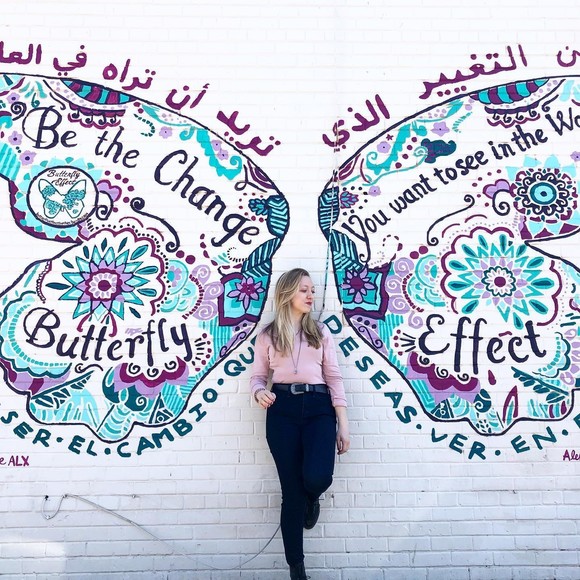 Profile Picture of Amber Monks (@amberjeanne193) on Poshmark