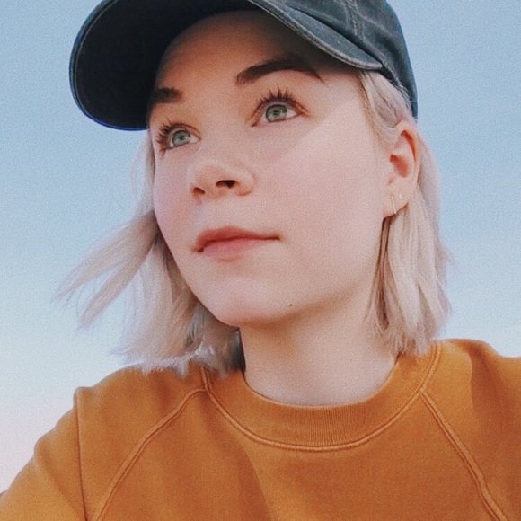 Profile Picture of Michaela Raley (@mcr227) on Poshmark