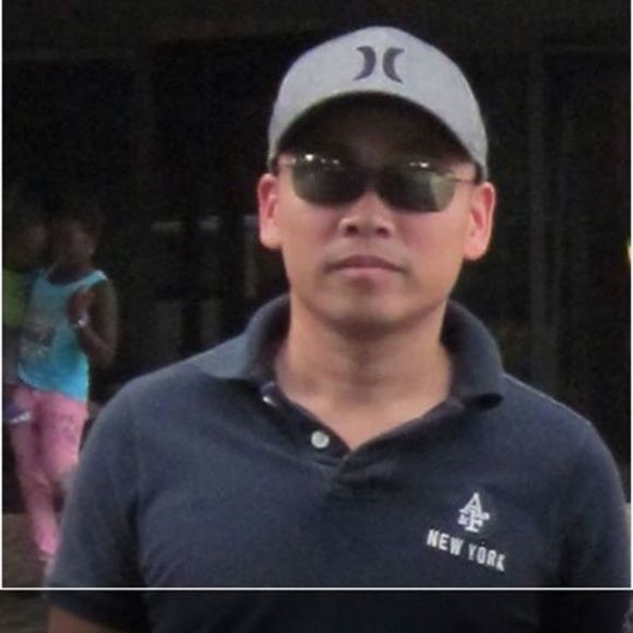 Profile Picture of Ngọc duy Văn (@vandewii) on Poshmark