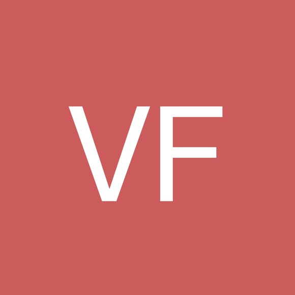 Profile Picture of Victorio Frederi (@frederi_victo64) on Poshmark