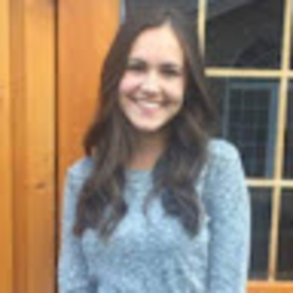 Profile Picture of Nicole Mcney (@nmcney) on Poshmark