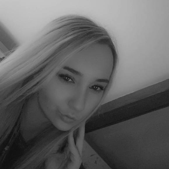 Profile Picture of Jadyn Dinardi (@jadyndinardi) on Poshmark