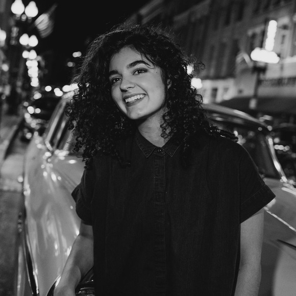 Profile Picture of Ellen Nikbakht (@ellennikbakht) on Poshmark