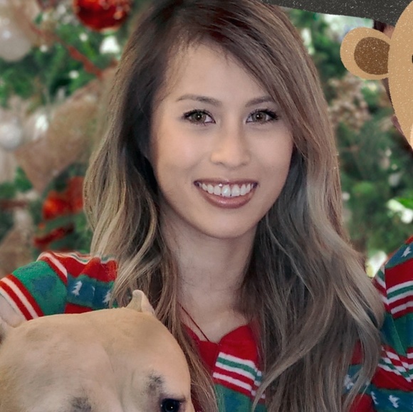 Profile Picture of Jasmine Do (@jasminedo927) on Poshmark