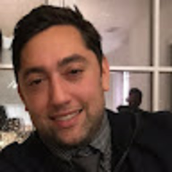 Profile Picture of Jonathan Farb (@j_farb) on Poshmark