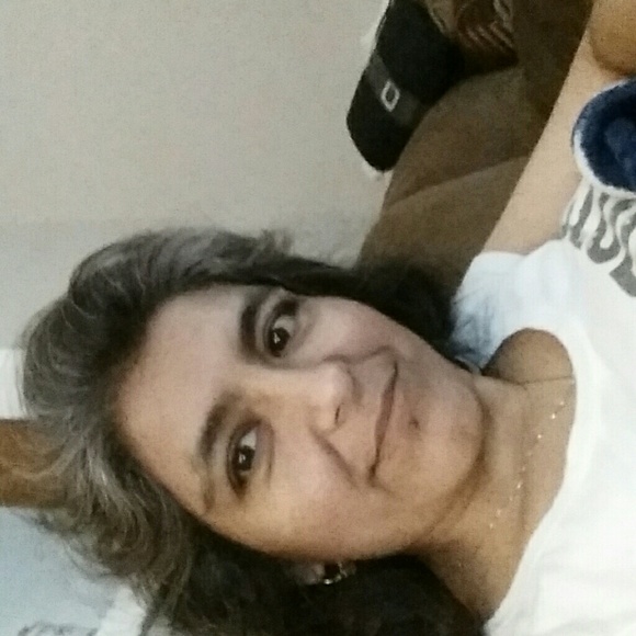 Profile Picture of Harshila Shoemaker (@harshila) on Poshmark