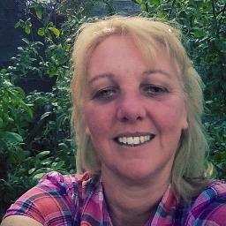 Profile Picture of Amanda Birch (@Amandabirch65) on Twitter