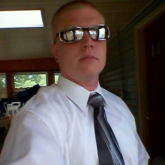 Profile Picture of Sean Howarth (@snl42804) on Poshmark