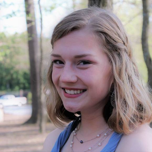 Profile Picture of Olivia Romine (@o_romine) on Poshmark
