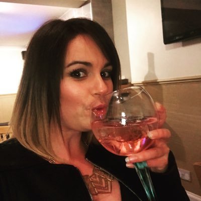 Profile Picture of lara gray (@littlelaraj) on Twitter