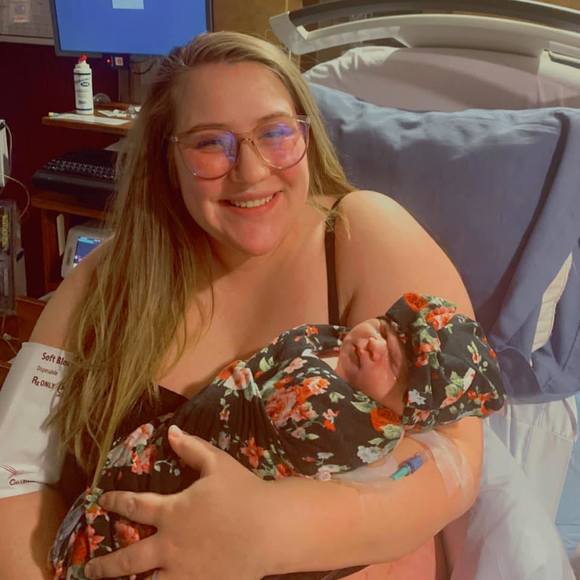 Profile Picture of Brooke Whitesel (@brookewhitesel) on Poshmark