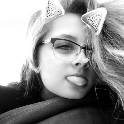 Profile Picture of Dainelle Olson (@NellieLynn00) on Twitter