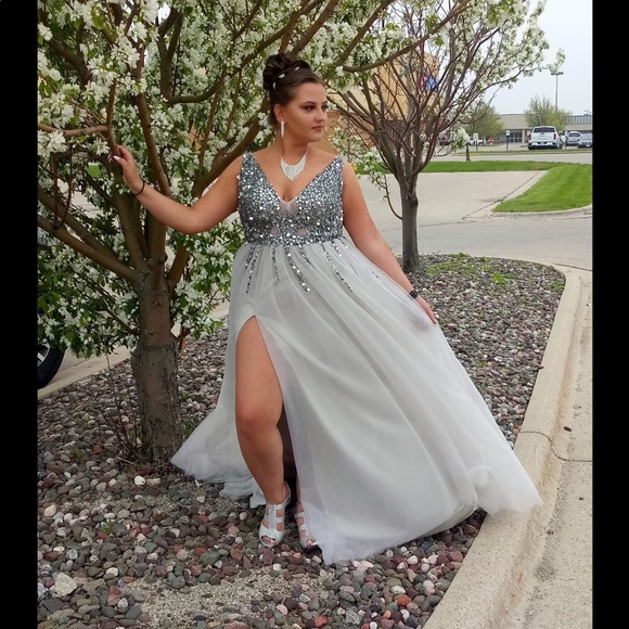 Profile Picture of Kiara Pelishek (@kiara_pelishek) on Poshmark