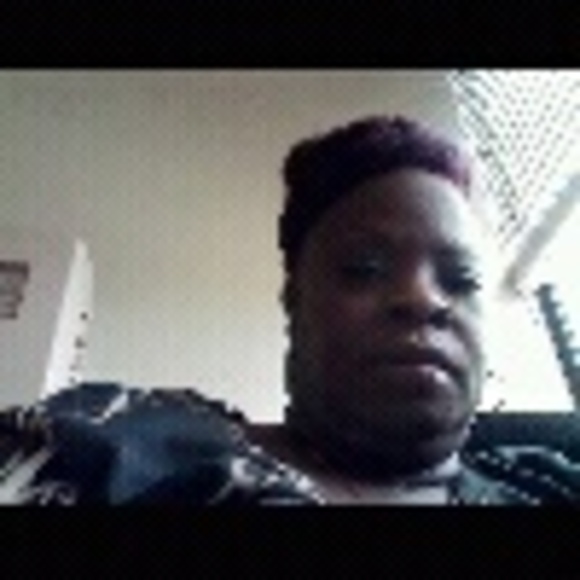 Profile Picture of Lometa Green (@lometa42) on Poshmark
