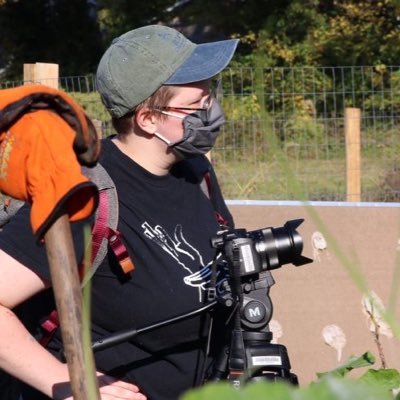 Profile Picture of Breaking News: Abigail Can’t Find The Zoom Link (@ruhmanabby) on Twitter