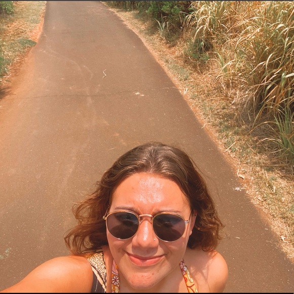 Profile Picture of Alana Ivarson (@avivarson) on Poshmark