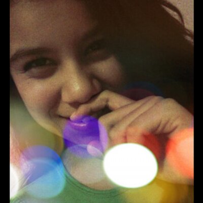 Profile Picture of Alexia Castañeda (@alexiav12) on Twitter