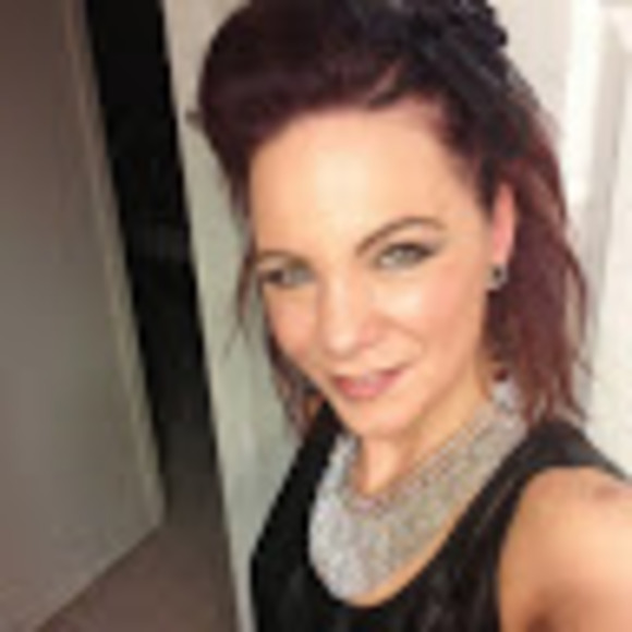 Profile Picture of Kathleen Bouchard (@naturella13) on Poshmark
