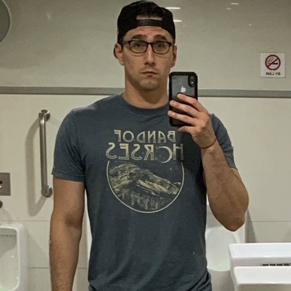 Profile Picture of Mark Wehrman (@mwehrman00) on Poshmark