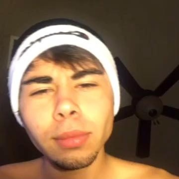 Profile Picture of Evan Krusen (@evankrusen) on Poshmark