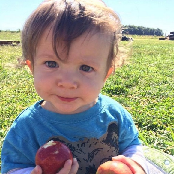 Profile Picture of Elizabeth Gussis (@elizabethgussis) on Poshmark