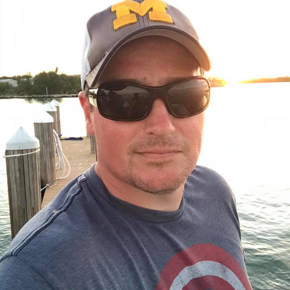 Profile Picture of Matt Larkin (@saleslarkin) on Poshmark