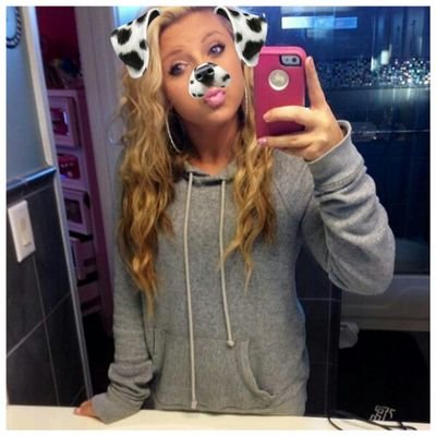 Profile Picture of Melanie Rae Kirby (@MelanieRaeKirby) on Twitter